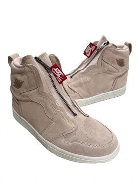 Air Jordan 1 Women's High Zip Particle Beige – US 7.5 – Luxe Streetwear Icon